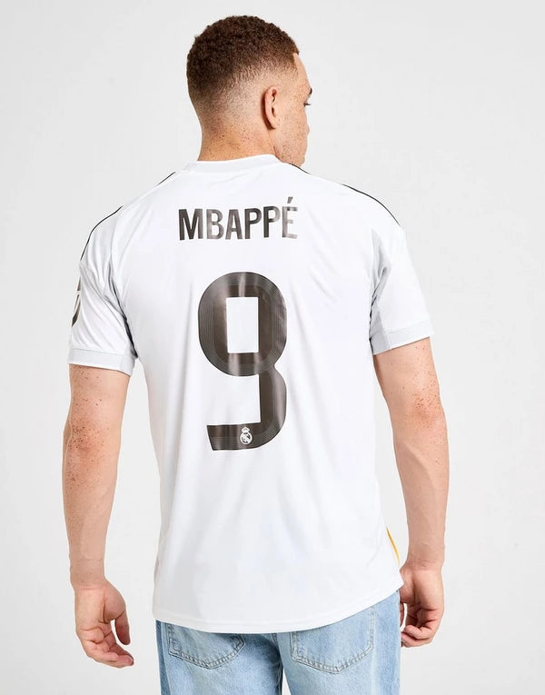 Real Madrid Home kit 2025/26 Mbappe